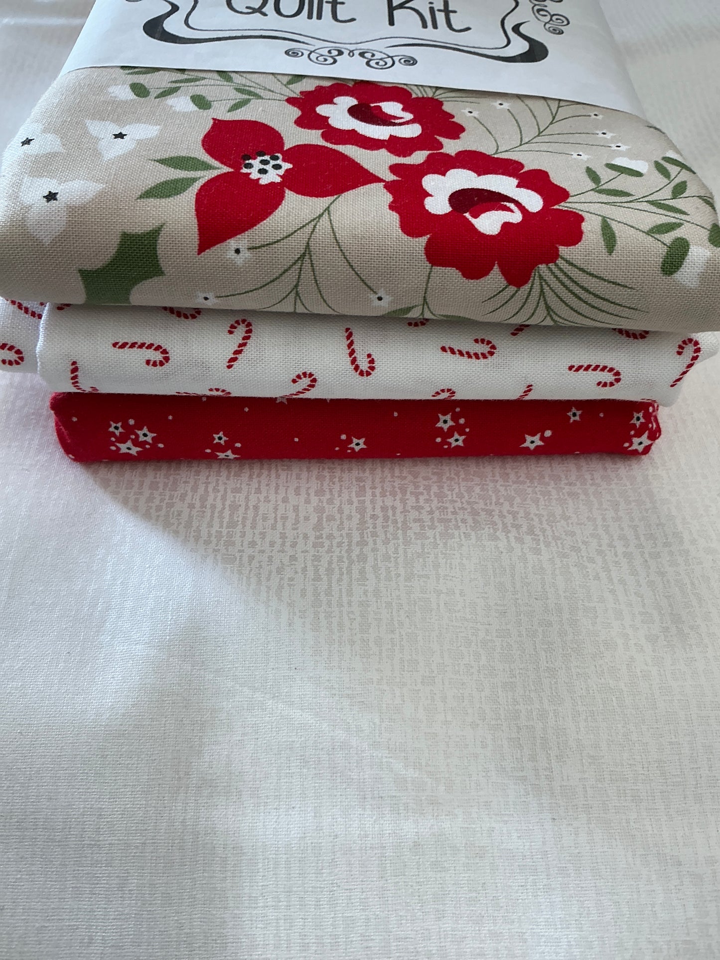 3 yard quilt kits-grey background red floral