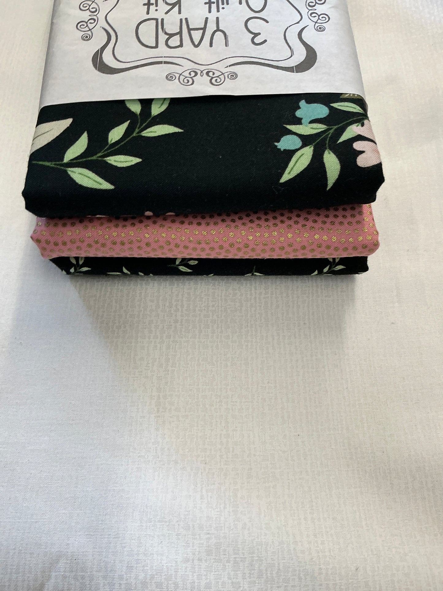 3 yard quilt kits~black background pink floral