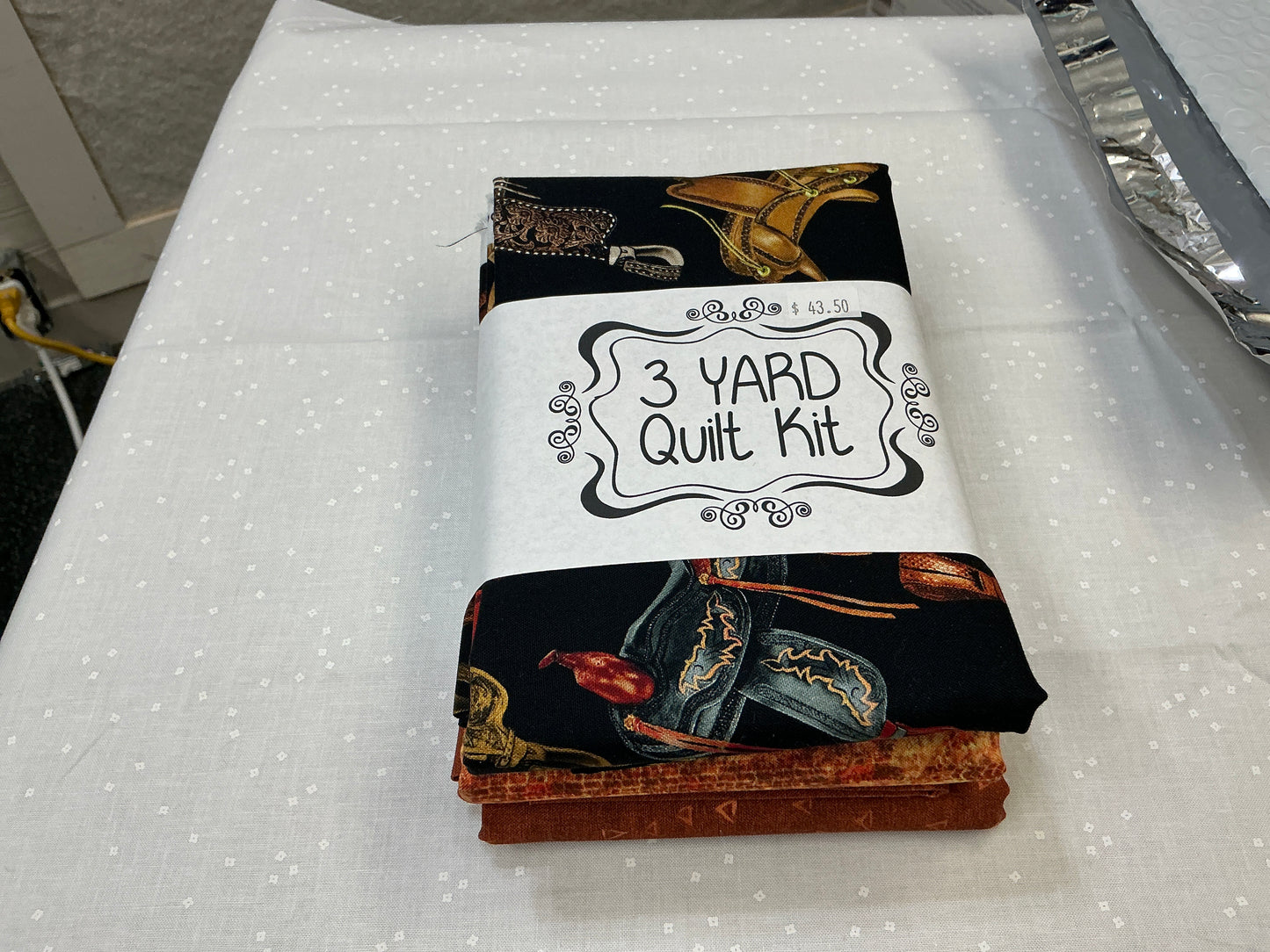 3 yard quilt kit - Western saddles rusts and black