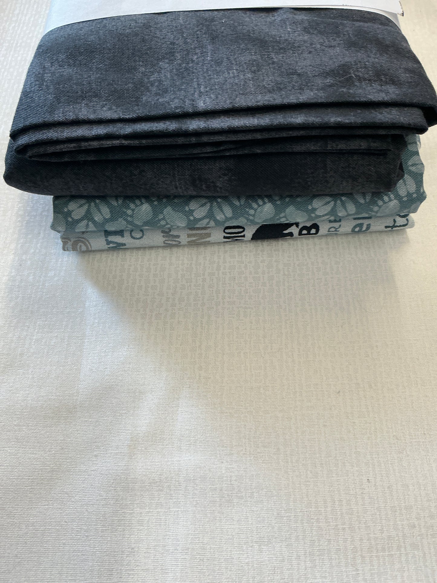 3 yard quilt kits~light blue background outdoors