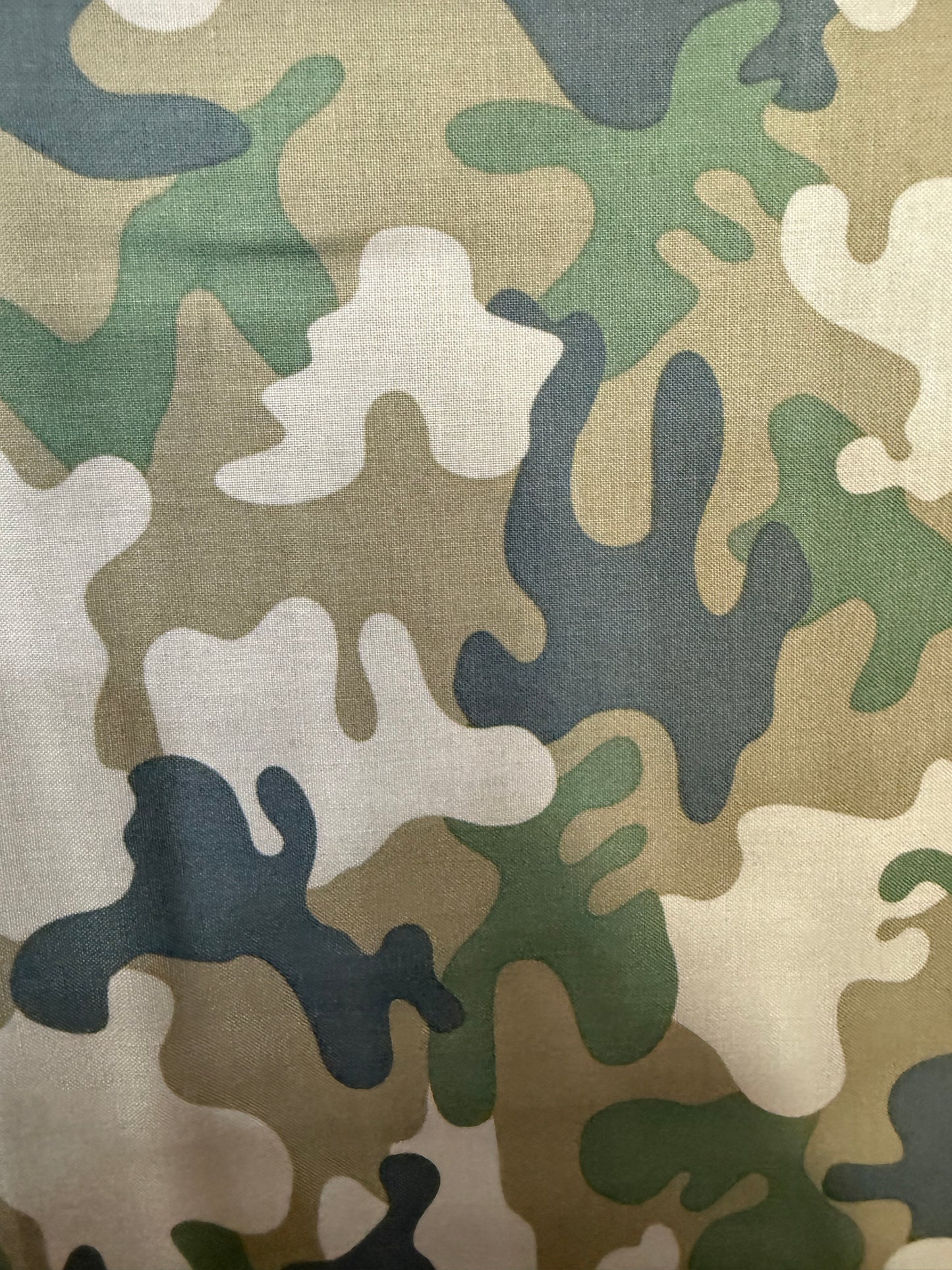 C&C FABRICS GREEN CAMO