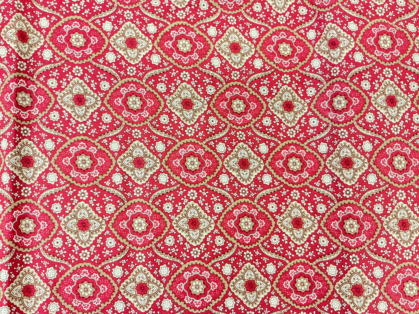 ROUGE C3890 BY TIMELESS TREASURES