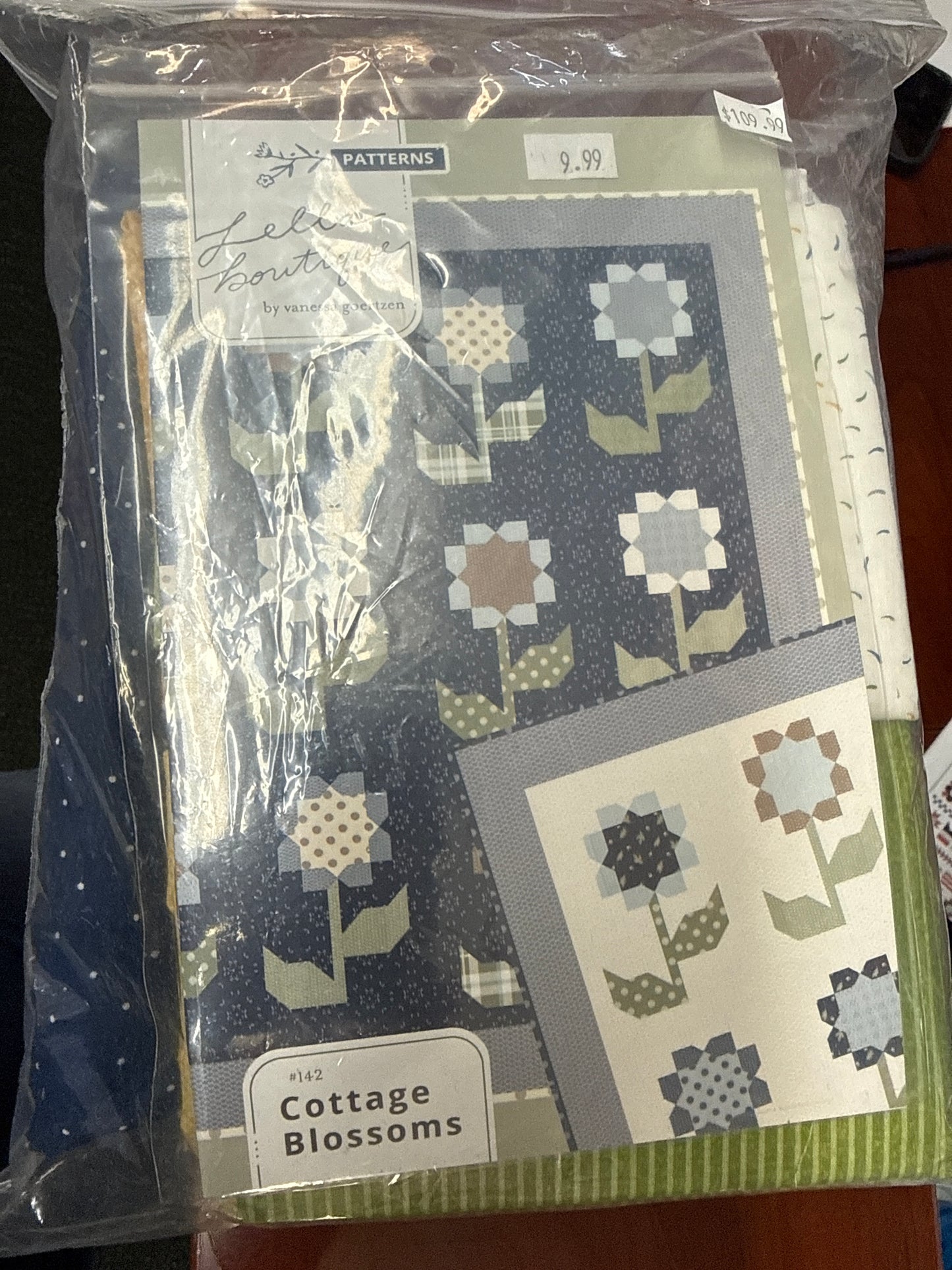 Cottage Blossoms by Lella Boutique Quilt top kit