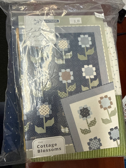 Cottage Blossoms by Lella Boutique Quilt top kit