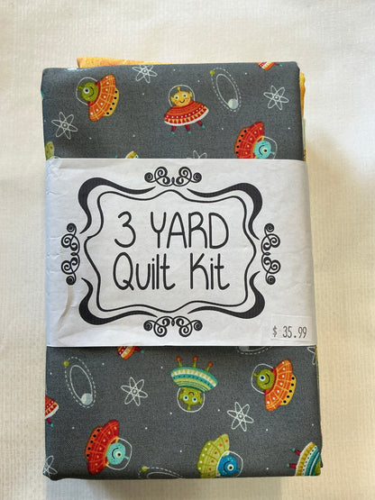 3 yard quilt kits~grey background aliens