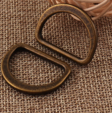 Clover D-Rings Antique Gold 1-1/4