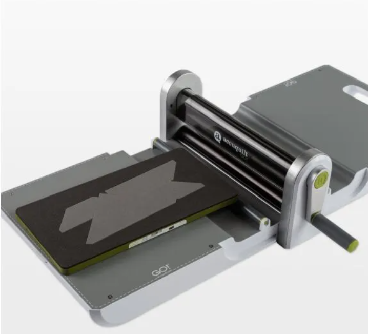 GO! Hunter Star-6" Finished (Makes 12" Finished Blocks) Die # 55166